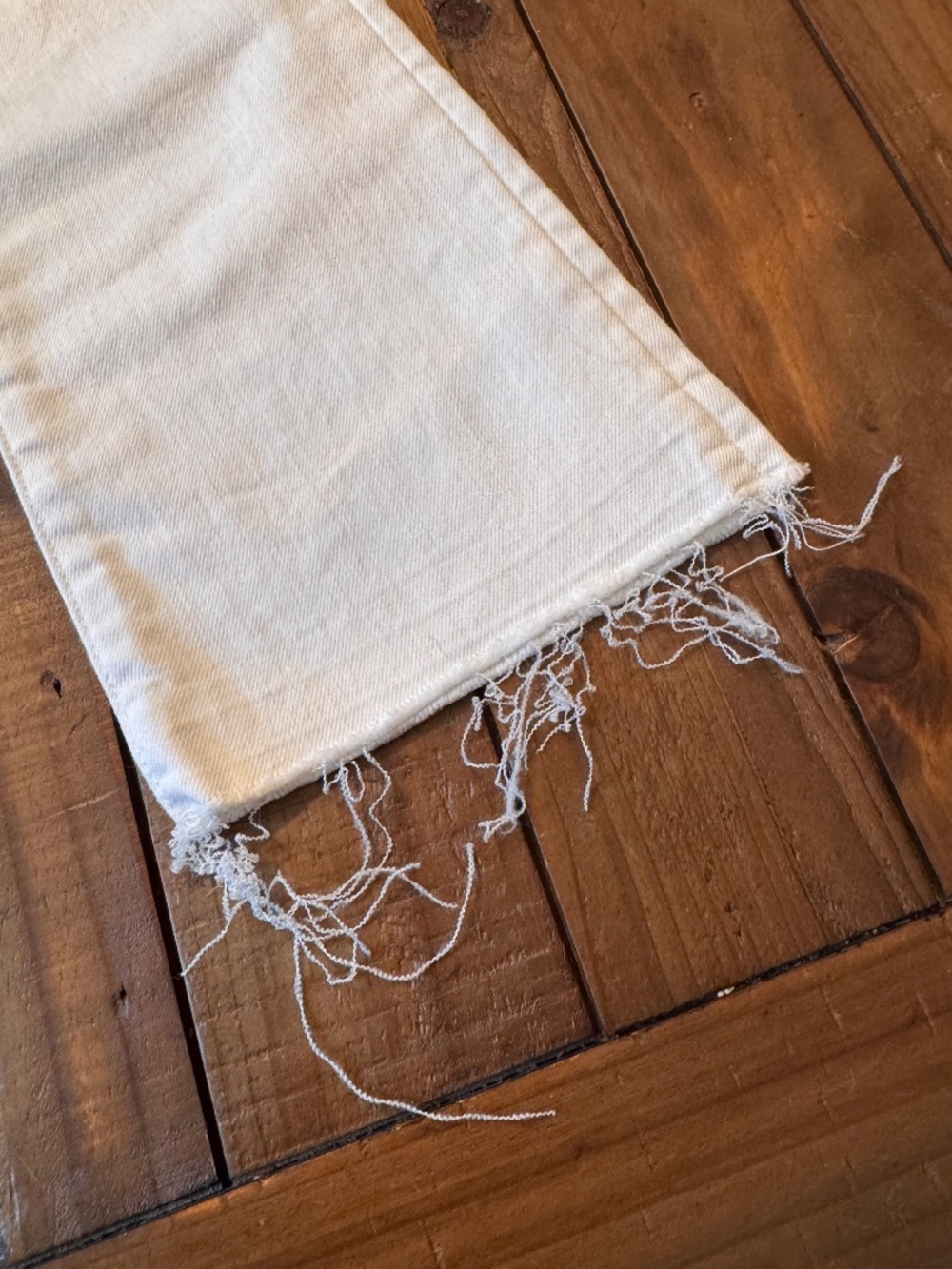 Gap Crop Kick Ankle Jean. Size 2. White Denim. 2016 Collection - Picture 3 of 10